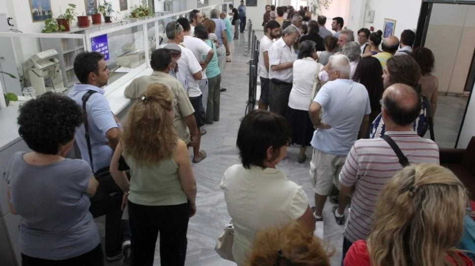 Ταλαιπωρία για τους πολίτες: Κλειστές αύριο οι ΔΟΥ